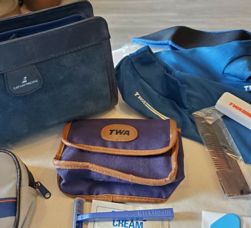 30+ AIRLINE VANITY COLLECTIBLES:CATHAY PACIFIC SUEDE BAG;TWA;PAN AM;BRIT CALEDON - Picture 8 of 12
