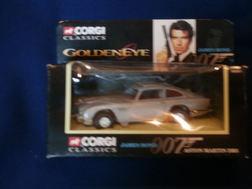 Corgi Aston Martin DB5 James Bond 007 04301 NEW - Picture 9 of 11
