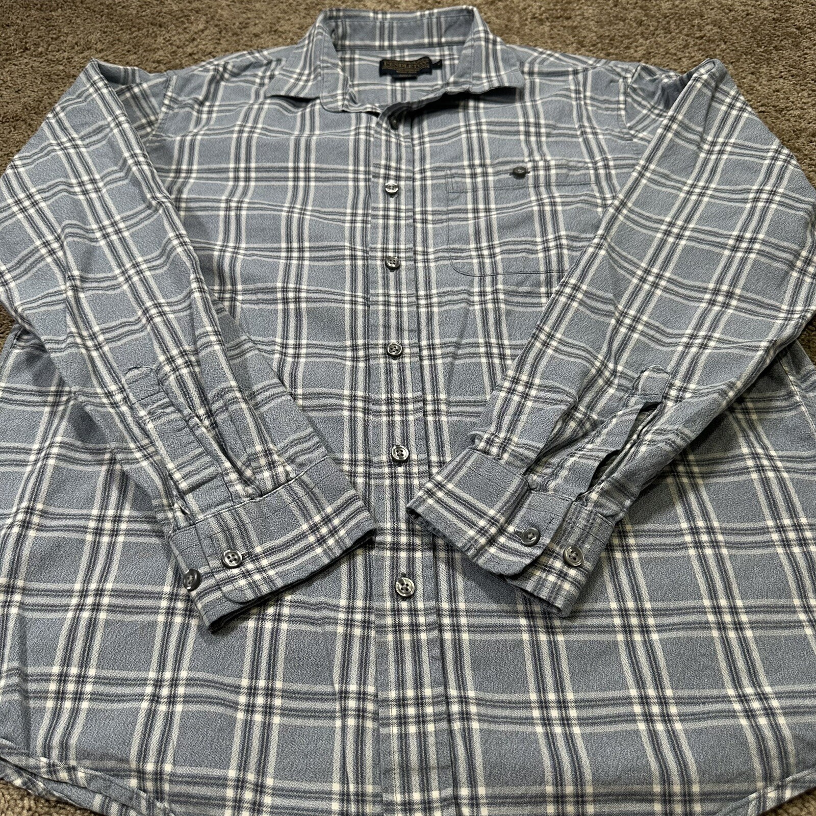 Pendleton Long Sleeves Button Down Shirt Men's La… - image 4