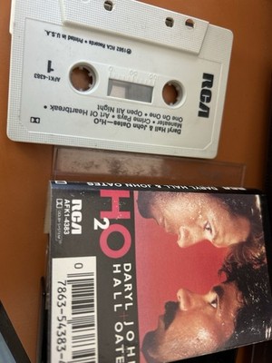 Daryl Hall & John Oates   H2O Cassette Tape RCA 1982 Pop Rock Hits Maneater