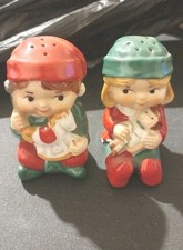 AVON SALT & PEPPER SHAKERS SANTA HELPERS ELFS VINTAGE 1983