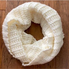 Victoria Secret Knit Infinity Circle Scarf, BNWT