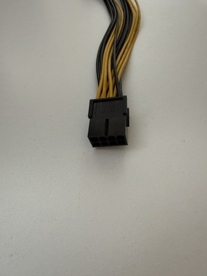 1 x PCI-E 8-pin (6+2) Buchse - 2 x PCI-E 8-pin (6+2) Stecker GPU Power Splitter