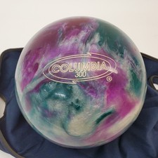 Vtg Columbia 300 WD 15lb Bowling Ball Purple/Teal Swirl USA Brunswick Towel