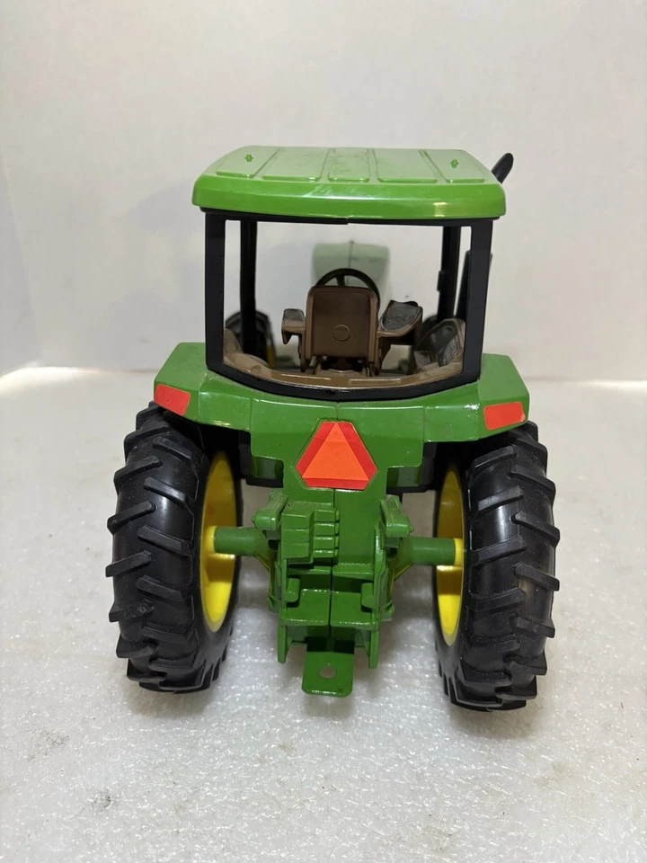 Ertl John Deere 8300 Tractor with FWA, Diecast 1/16 - Image 4 of 4