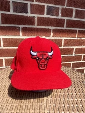 Chicago Bulls Mitchell & Ness All Red Snap Back Hat NBA Cap Basketball Great