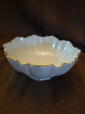 Lenox Symphony Sculptured Bowl 24k Gold Trim Ivory Porcelain 6'' U.S.A.