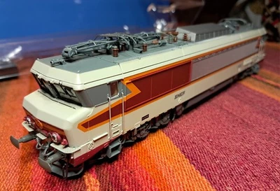 JOUEF HJ 2421 Locomotive électrique analogique CC 21003 , HO - Photo 1/4