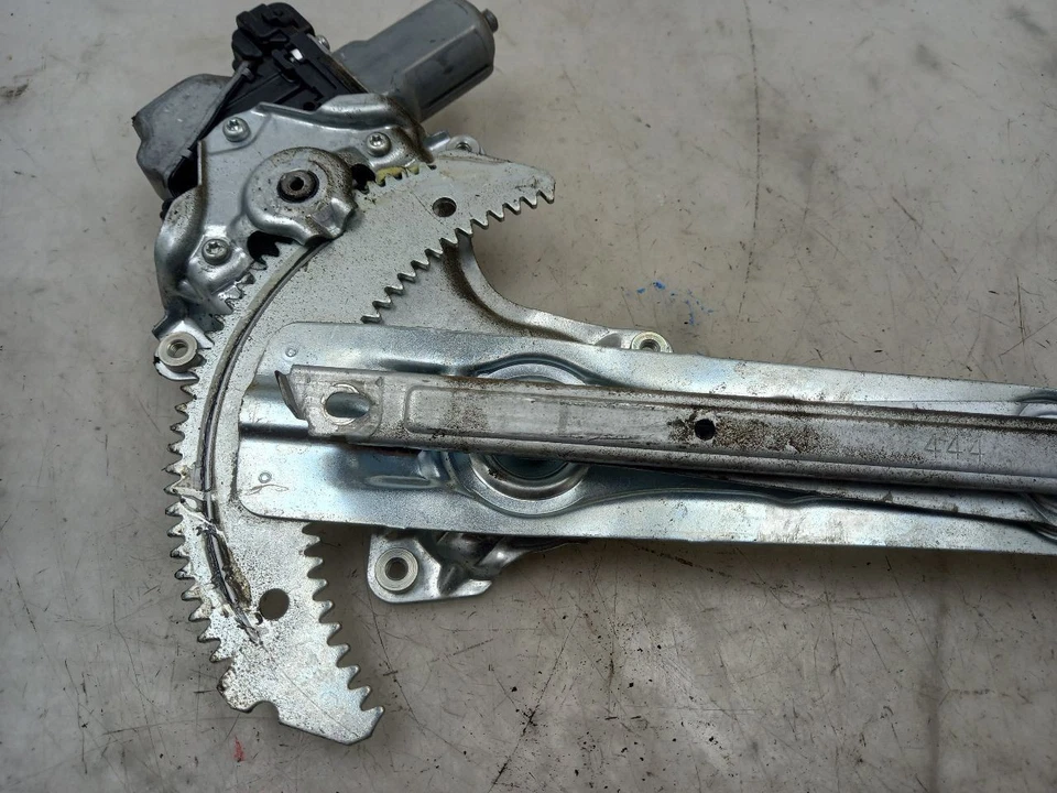 REGULADOR VENTANA IZQUIERDA CONDUCTOR DELANTERO TOYOTA COROLLA LE 14-19 Foto 3 de 4