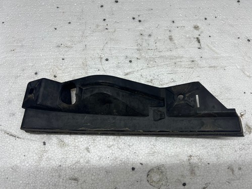 VW Touran Stoßstangehalter Halter Scheinwerfer rechts Führungsschiene 1T0807890A
