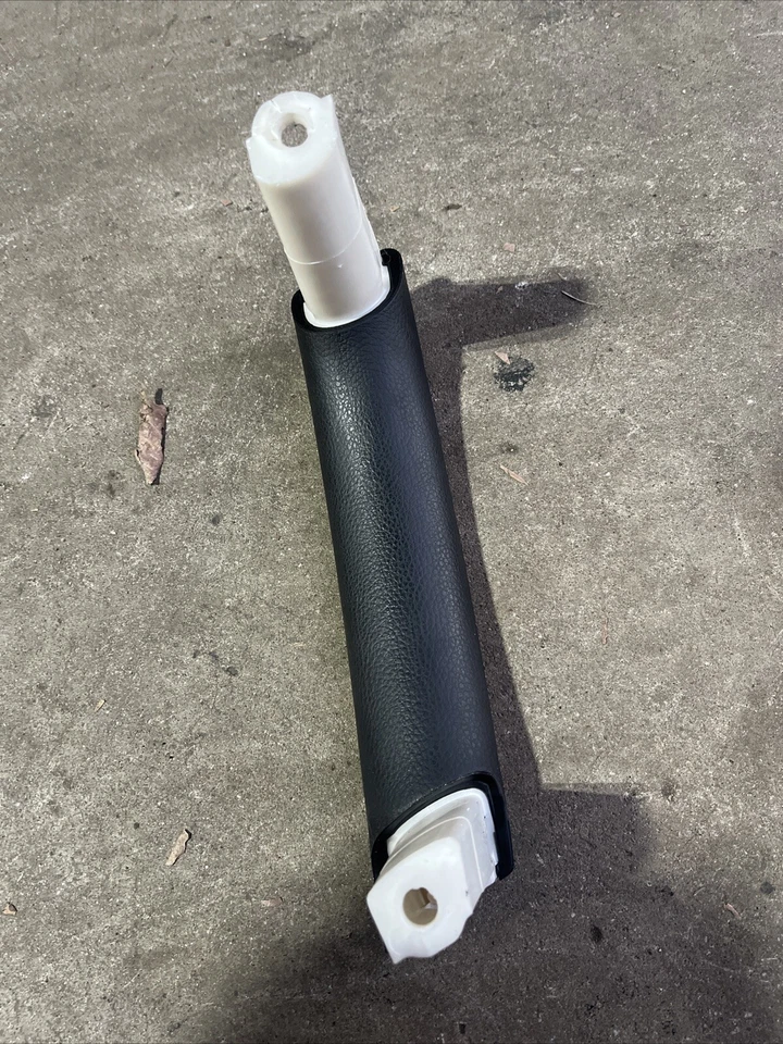 06 08 NISSAN 350Z CUPÉ DERECHA LADO PASAJERO PUERTA TIRADOR EMPUÑADURA OEM Z2 Foto 4 de 4