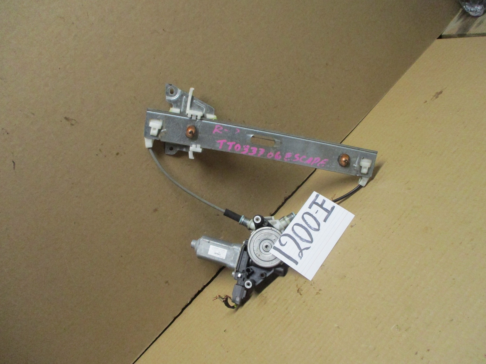 01 02 03 04 05 06 07 Escape REAR PASSENGER Side Window Regulator W/ Motor #1200E