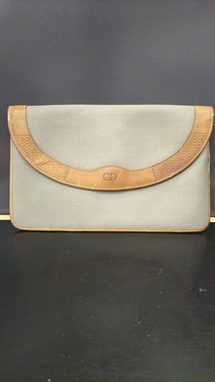 Deuxième sac Christian Dior gris beige 11 pouces