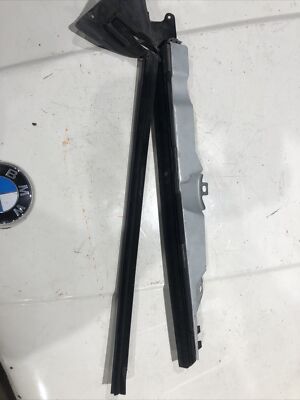 BMW E36 convertible REAR-LEFT window WEATHER SEAL COVERING Gasket 92-99 OEM