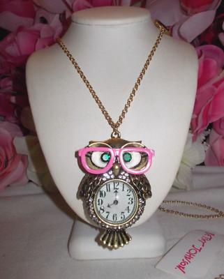 BETSEY JOHNSON COOL GREEN EYED OWL BEADED AND BRASS TONE PENDANT CHAIN NECKLACE