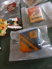 9 Vintage Novelty/Ski Pins•bunny•Snoopy•marlboro•Mars•better Lovers•jackalope  — photo 7
