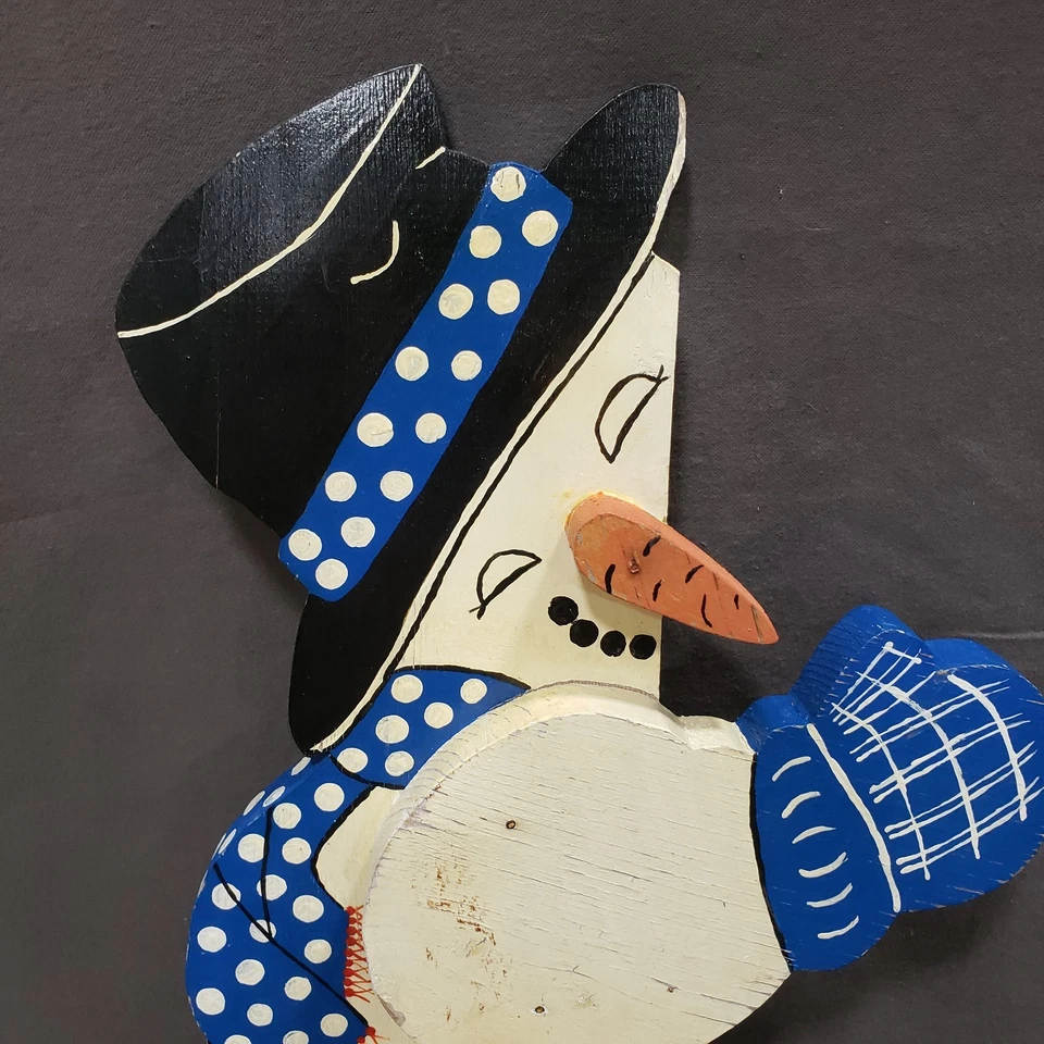 Muñeco de nieve de madera de colección patio porche árbol abrazador pintado a mano rústico folclórico decoración de invierno Foto 3 de 4