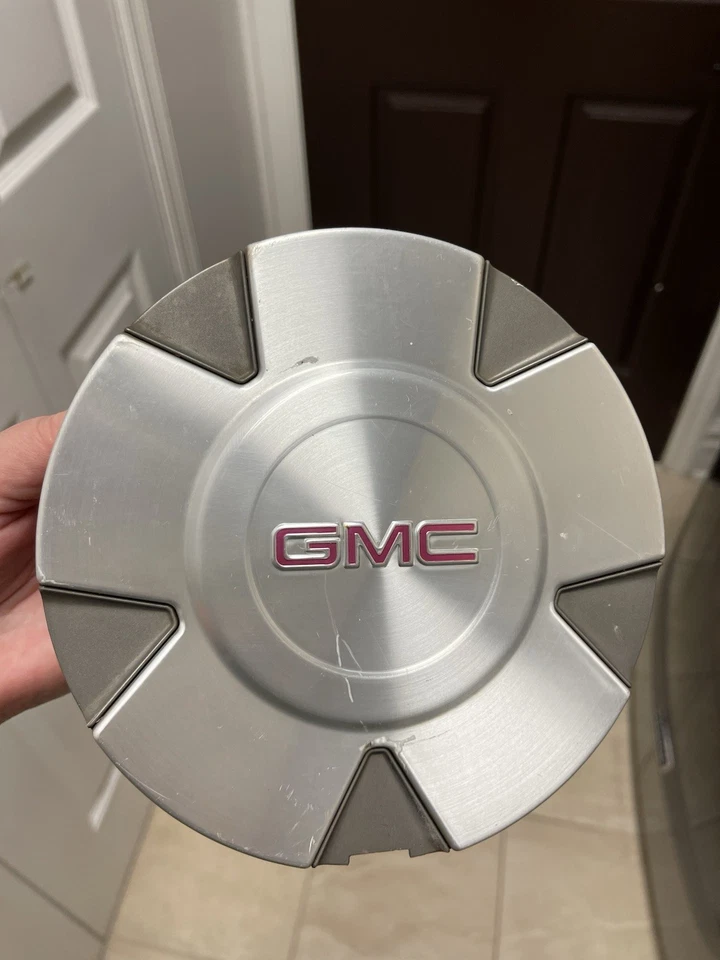 Tapa central de rueda GMC ACADIA 2007-2012 PULIDA 9596977, ajuste rueda de 19" de 5 radios Foto 2 de 4