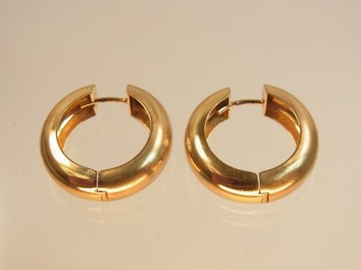 Schöne Creolen Ohrstecker 333 Gelbgold fein mattiert  um 1980