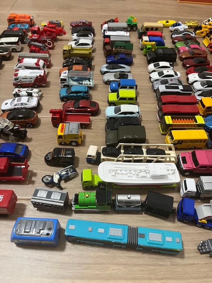 Tomica Diecast Cars, Approximately 124 Cars, Lot - Image 3 of 4