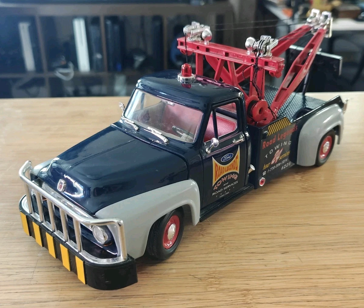 ミニカー 1953 FORD F-100 TEXACO WITH VINTAGE 1 - Texaco 1953 Ford