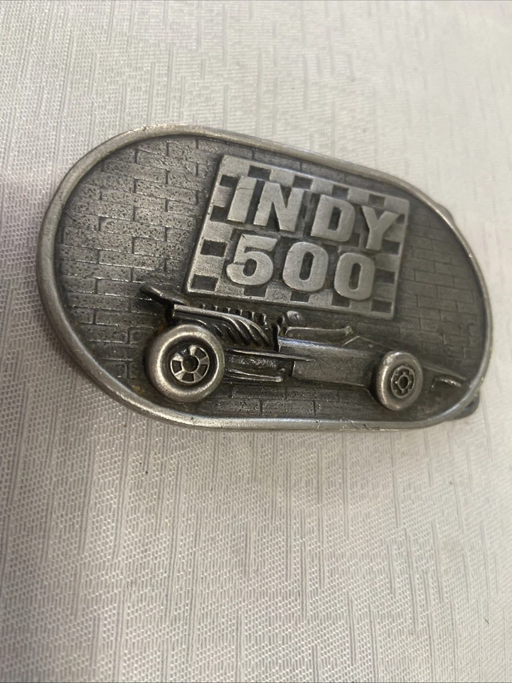 Hebilla de cinturón de carreras NASCAR 1976 vintage coleccionable Indy 500 Memorial Day Foto 3 de 4