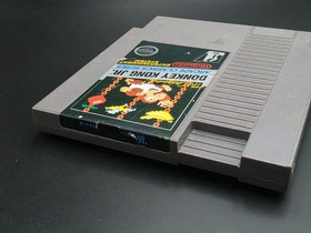 Donkey Kong Jr  (Nintendo NES, 1986) 5 Screw