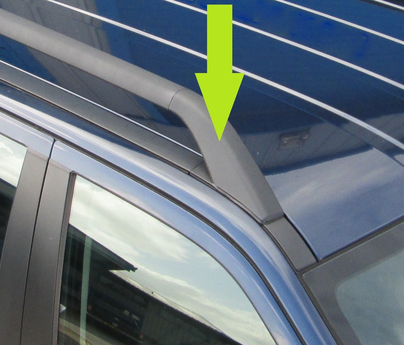 Genuine Land Rover Roof Rack Plastic Cover FREELANDER 2 Bar Foot Feet