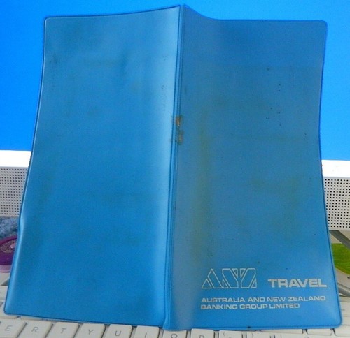 ANZ BANK - VINTAGE TRAVEL DOCUMENT VINYL PASSPORT FOLDER c1980s - Picture 4 of 11