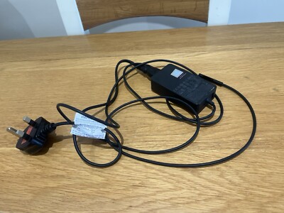 Original 44W Netzteil Ladegerät Microsoft 1800 Modell Official