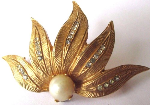 Classique élégante broche couleur or beau cristal diamant bijou vintage 5273