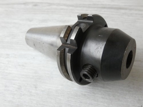 Cône De Fraisage BT40 Avec Mandrin M16 Pas 200 - Occasion, Pour Machines Outils Professionnelles