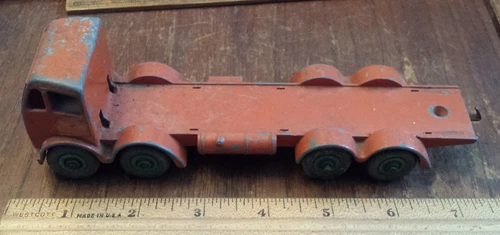 Vintage  Dinky Supertoys - Foden Diesel 8-Wheel Flat Truck - worn, incomplete
