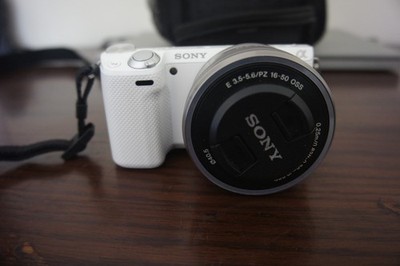 Sony Alpha NEX-5T 16.1MP Digital Camera - White (Kit w/ E PZ OSS 16-50mm Lens)