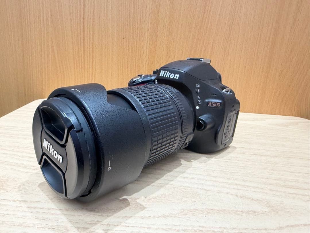 Nikon D5100 Digital SLR Camera with AF-S DX NIKKOR 18-135mm Zoom