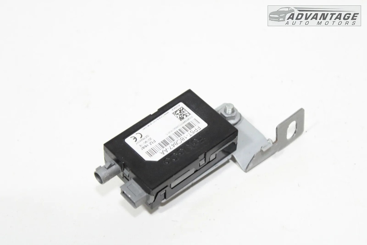 MK0908ページ 2017-2020 LINCOLN MKZ REAR RADIO ANTENNA AMP AMPLIFIER BOOSTER