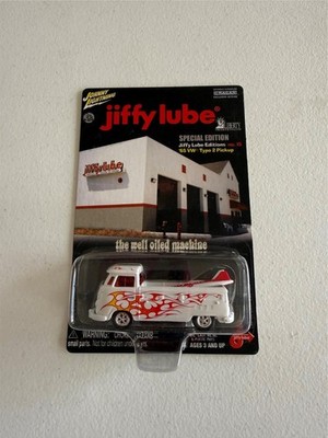 Johnny Lightning Jiffy Lube Special Edition 65 VW Type 2 Pickup White Red H1