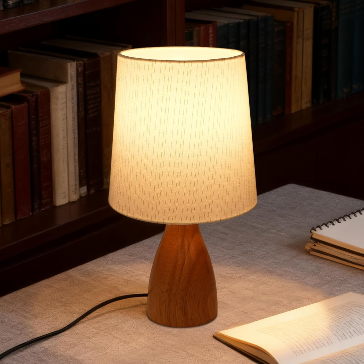 Lampada da Comodino in Legno e Lino E14 - Illuminazione Calda 3000K