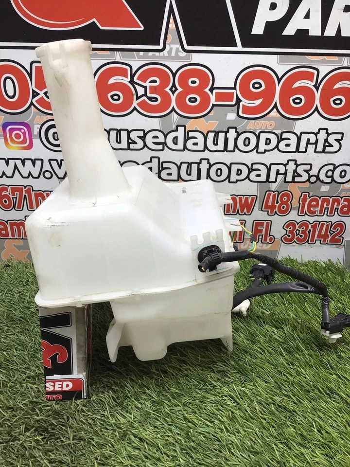 ✅ Botella lavadora MITSUBISHI MIRAGE 2020 Pn:8260A224 OEM Foto 4 de 4