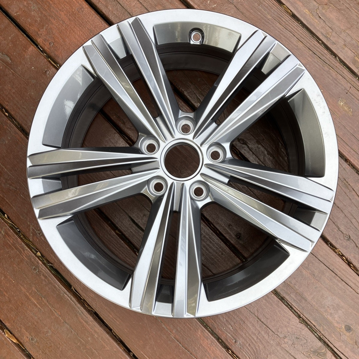 17 INCH WHEEL/RIM VOLKSWAGEN JETTA 2022-2025 OEM DARK GRAY 70046 