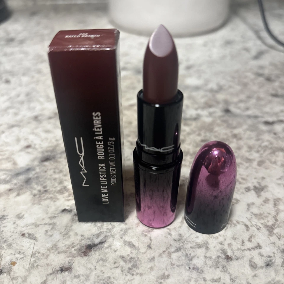 Lápiz labial MAC Love Me 0,1 oz./ 3 g. Tamaño completo nuevo en caja - 408 respiración contenida Foto 3 de 3