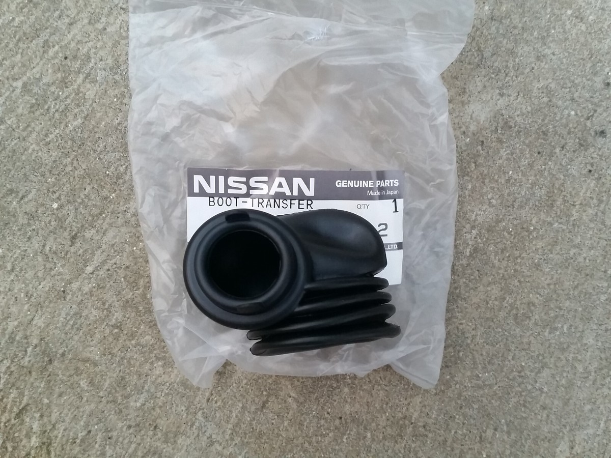 Nissan Patrol Y60 GQ Lower Transfer Linkage Boot Genuine for sale