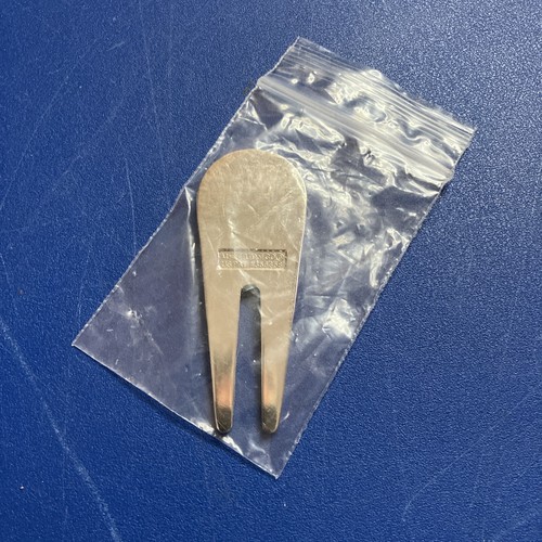 PGA TOUR PARTNERS CLUB LIFE MEMBER TEE BAG & DIVOT TOOL & MARKER. BLACK. NEW. - Picture 3 of 7