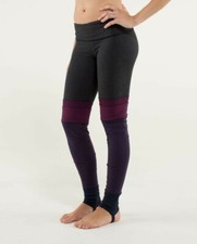 NWT RARE Lululemon Studio Leg Warmers Hyper Stripe Plum / Inkwell O S 