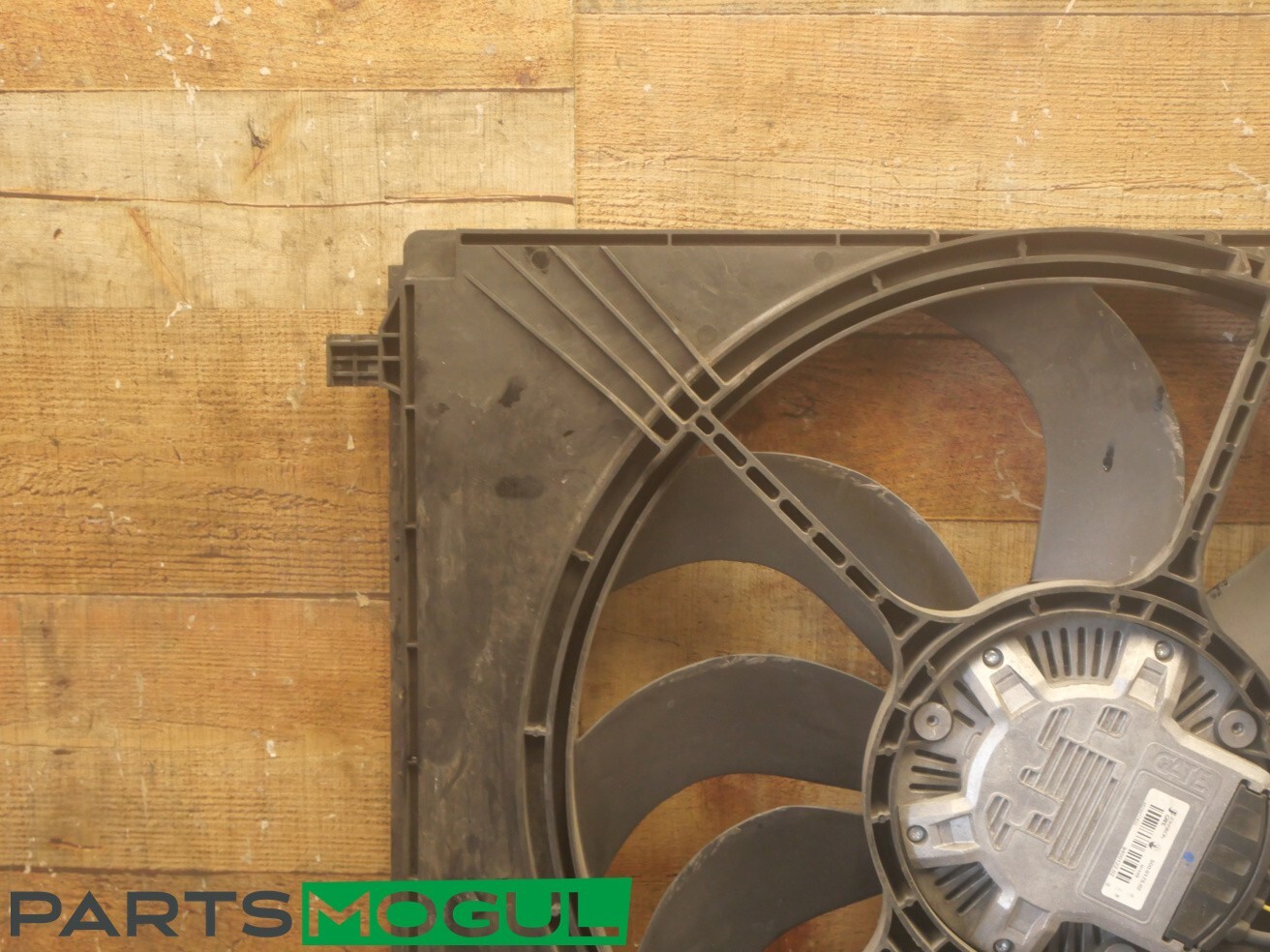2014-2017 MASERATI GHIBLI ENGINE RADIATOR COOLING FAN SHROUD MOTOR OEM