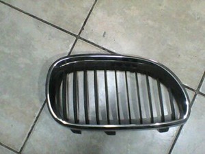 Kühlergrill Rechts Bmw-niere BMW 5ER E60  560L 7027062