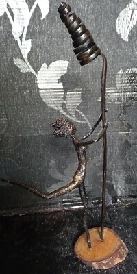 Handgefertigte Pappmaché Sprite Figur mit Bronzed-Effekt einmalig 40 cm hoch