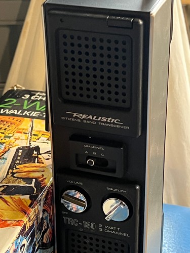 Vintage Realistic TRC-180 3 Channel Transceiver 2 Watt CB Radio Walkie Talkie - Picture 2 of 10