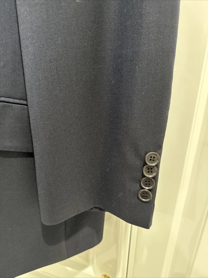 Sartoria Tosi Super 150’s 100% Wool Suit, 46R, Hand Made In Italy - Image 2 of 4