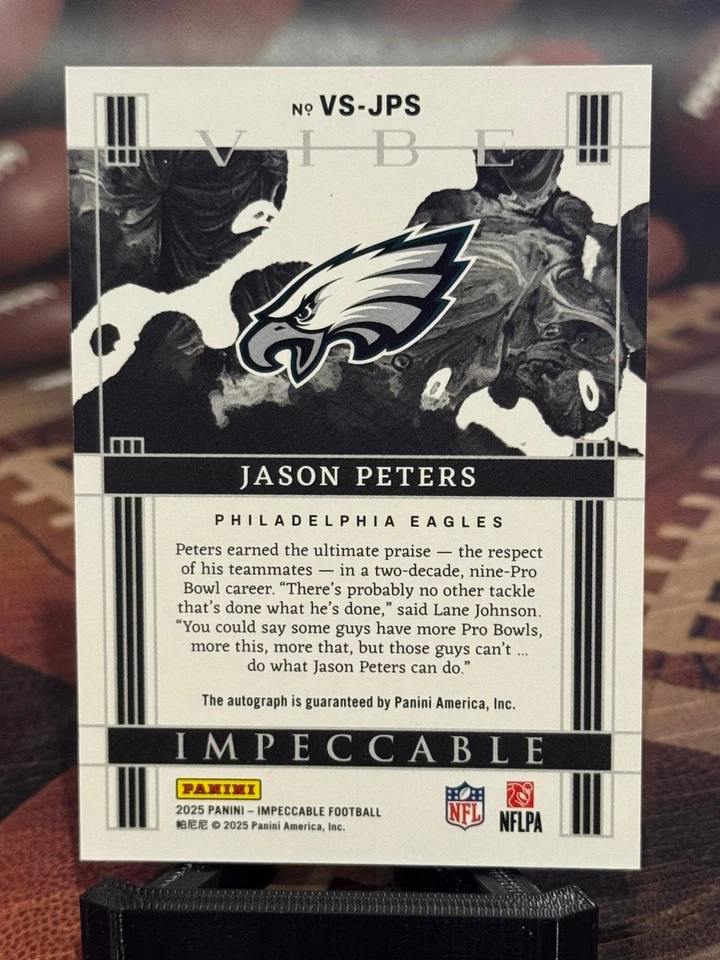 Panini Impeccable Jason Peters Vibe Signatures 43/75 Philadelphia Eagles 2025 Foto 2 de 2